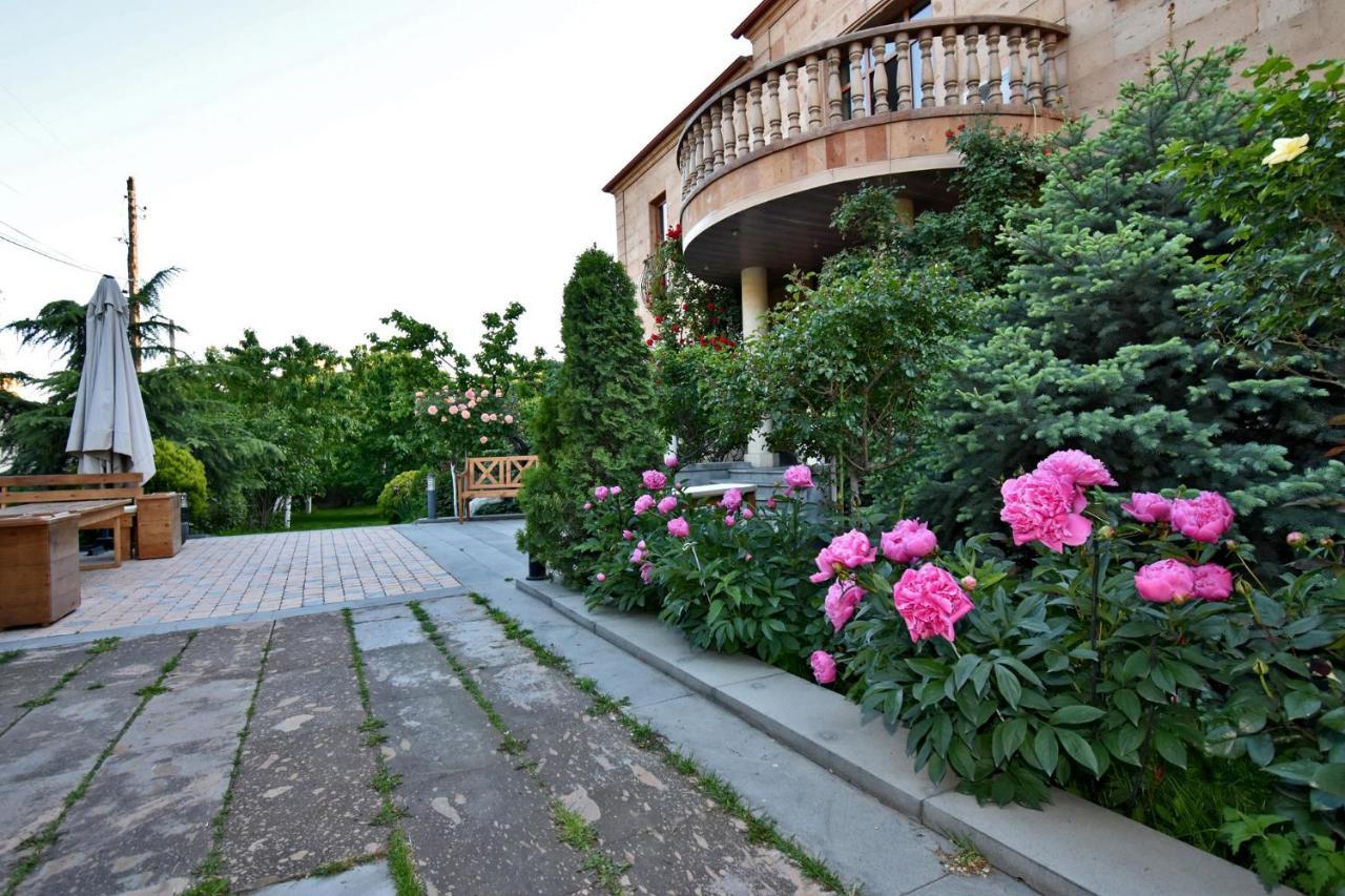 Villa In Nork Yerevan Exterior photo